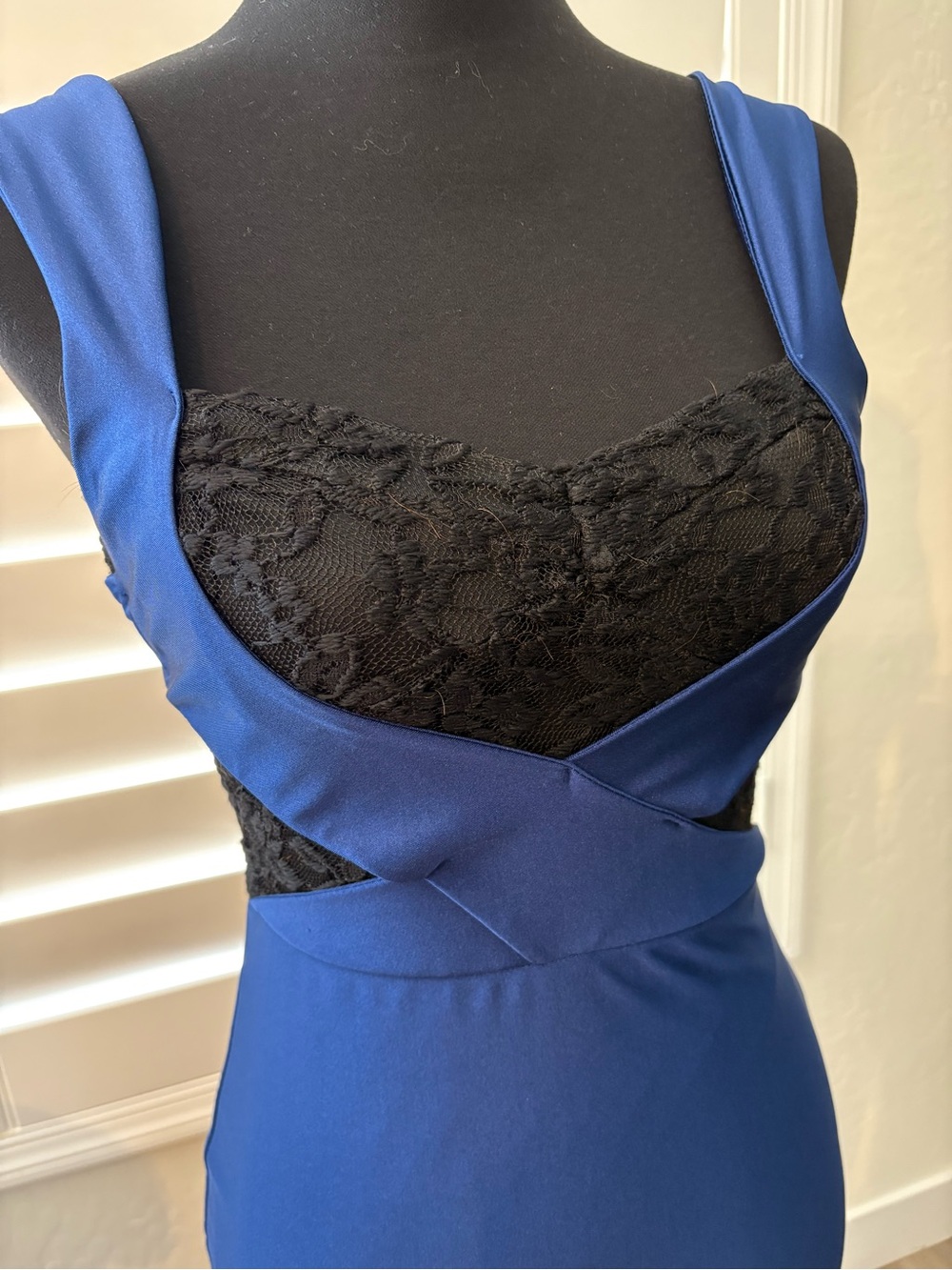 Sleek Royal Blue Midi Dress with Black Lace Bodice